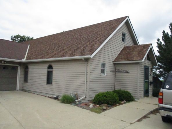 1131 Spruce St, Fairmont, MN 56031